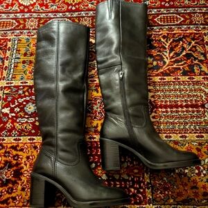 Steve Madden knee high boots size 9